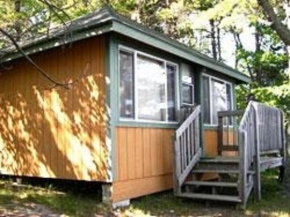  Patten Pond Camping Resort Lakefront Cottage 11  Эллсворт